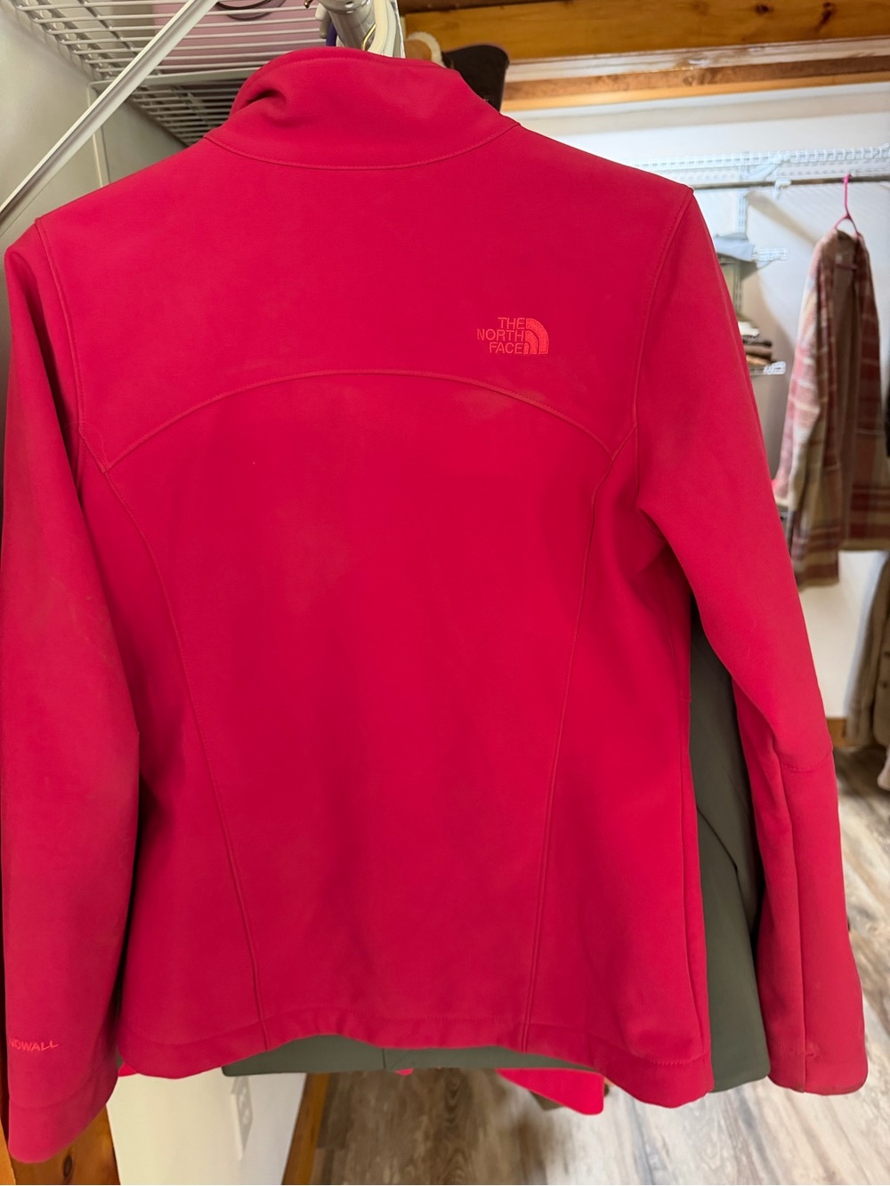The North Face Women's Raspberry Pink Full-Zip Softshell Jacket - Picture 2 of 5